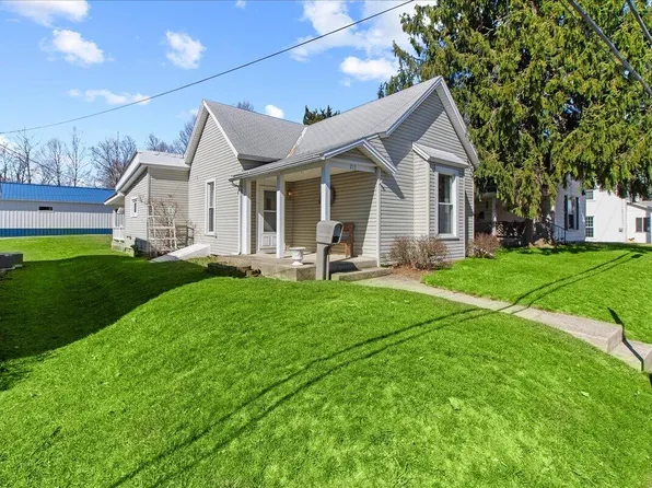213 N Hayes St, Bellefontaine, OH 43311
