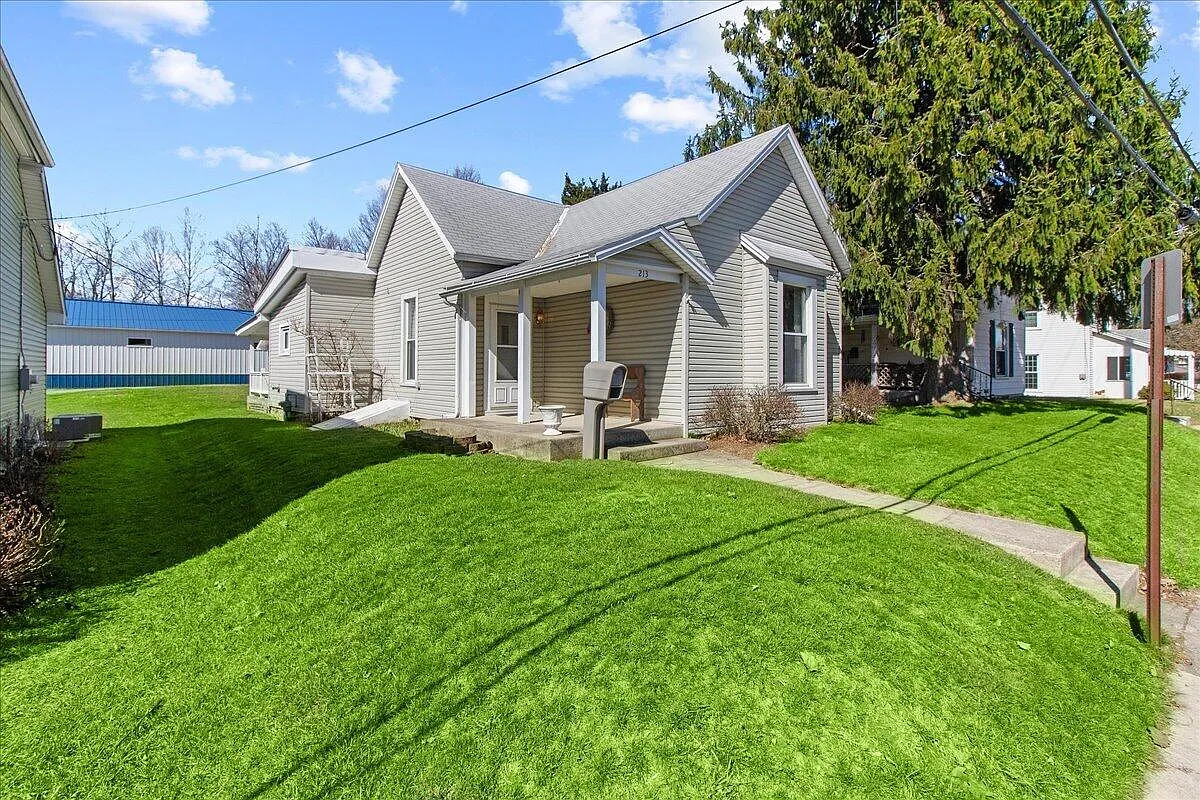 213 N Hayes St photo 1