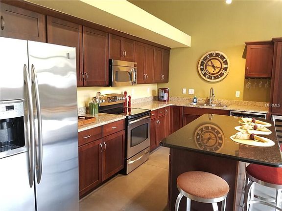 2nd image of 1501 W Horatio St APT 114