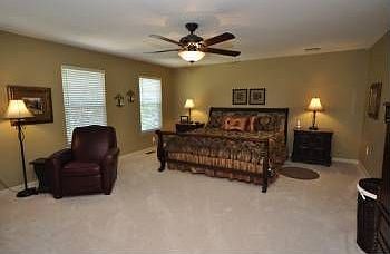3rd image of 44289 Fawngrove Ct