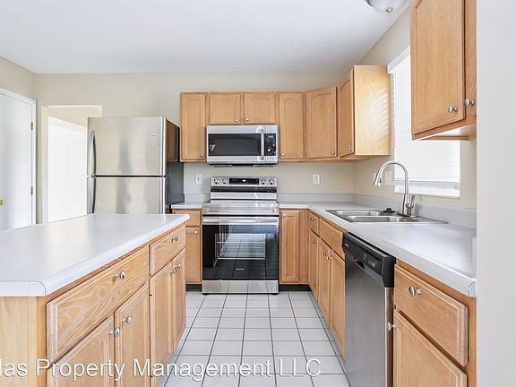 3rd image of 2530 Pressmen Dr