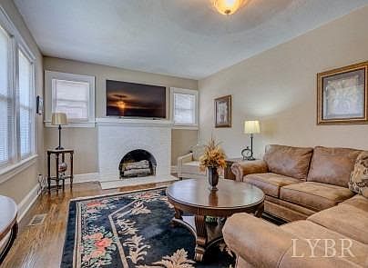 5th image of 3129 Forest Hill Ave NW