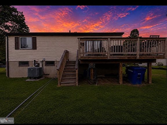 3rd image of 1245 Wilshire Dr