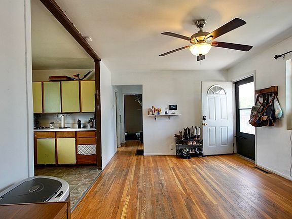5th image of 1524 Custer Avenue