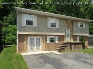 138 Little Creek Rd, Cabin Creek, WV 25035