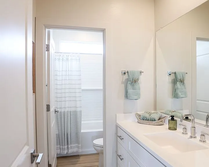 6548 N 15th Dr — Photo 21