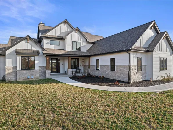 N33W29488 Millridge ROAD, Pewaukee, WI 53072