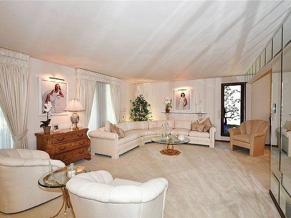 4th image of 3369 Brookdale Dr