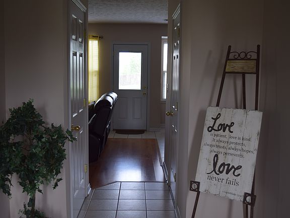 3rd image of 305 Mason Springs Dr. Nicholasville Ky