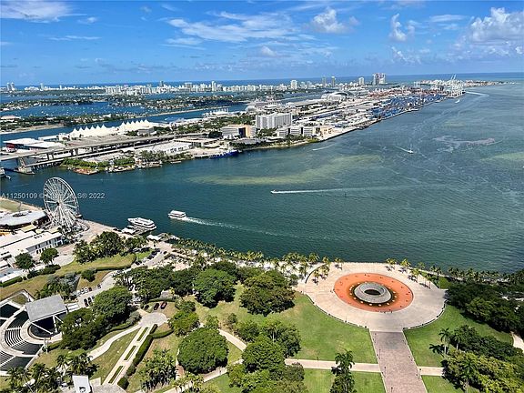 2nd image of 50 Biscayne Blvd APT 4906