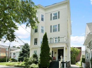 374 Massachusetts Ave APT 4, Arlington, MA 02474