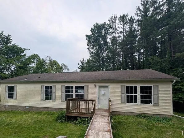 1500 N Algood Dr, Bloomfield, IN 47424