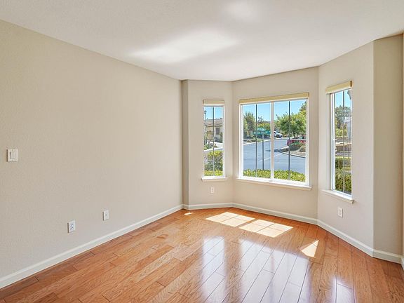 5th image of 353 Watson Hollow Drive