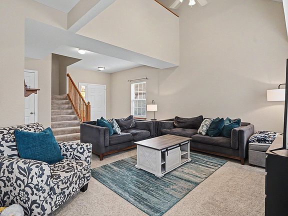 2nd image of 2343 Surrey Dr