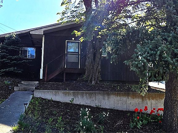 2nd image of 210 N Bridge St