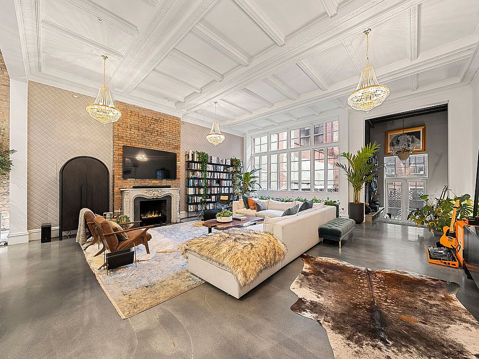 1st image of 13 Gramercy Park S APT 2