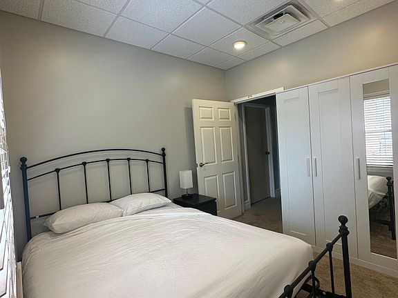 3rd image of 2406 Auburn Ave Floor 2
