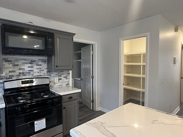 2149 S Cedar Hill Ave — Photo 10