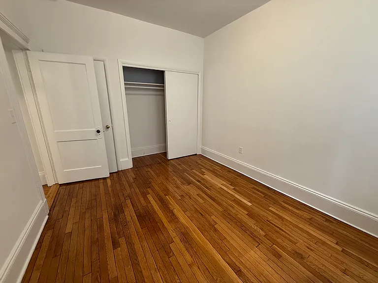 120 Warren St #6 — Photo 3