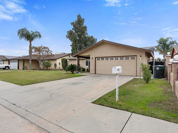 3rd image of 1713 Chastain Way