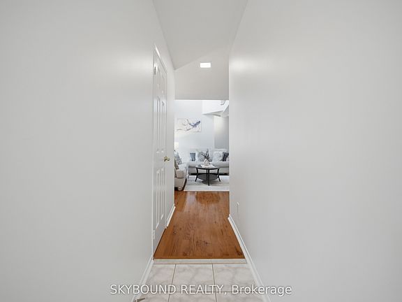 4th image of 3906 Zenith Ct