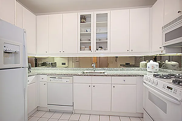 Rented by Trump International Realty | media 30