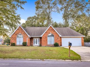 14350 Oakview Cir, Vancleave, MS 39565