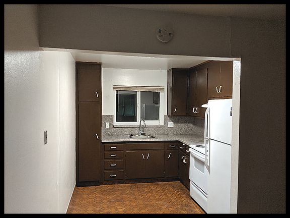 2nd image of 15991 Mateo St APT 8