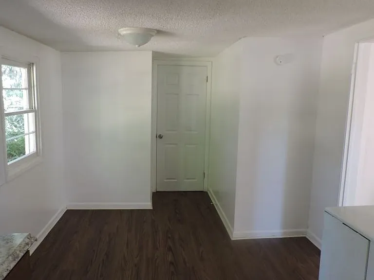 3204 Silver Lake Dr — Photo 8