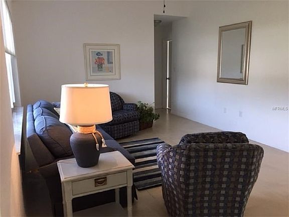 4th image of 7177 Regina Dr