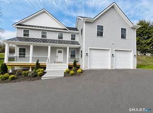 100 Tashua Road, Trumbull, CT 06611