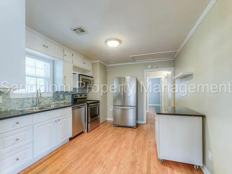3803 E 36th St S — Photo 8