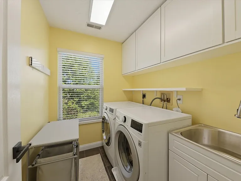 5920 Thornberry Ct — Photo 38