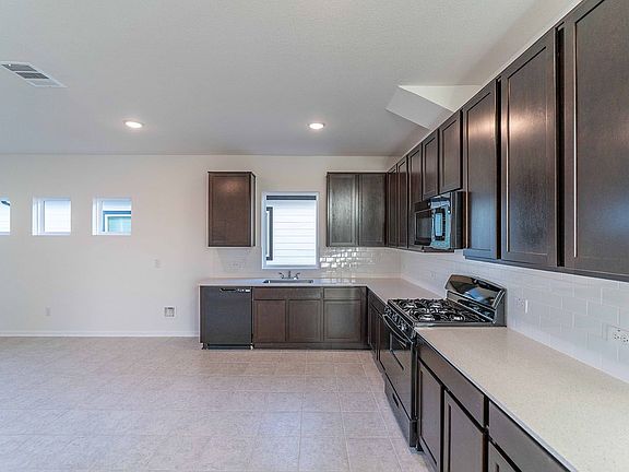 3rd image of 209 Ashby Dr