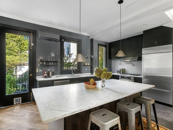 185 Lafayette Ave, Brooklyn, NY 11238