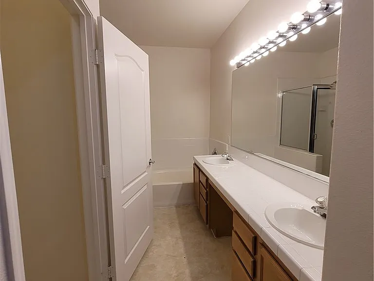 2325 Windmill Pkwy #324 — Photo 16