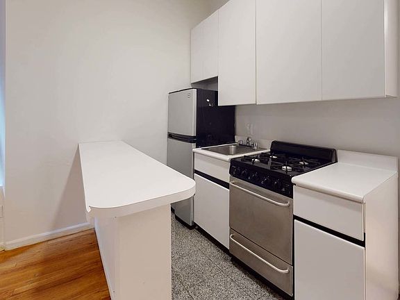 5th image of 349 E 82nd St #4WF