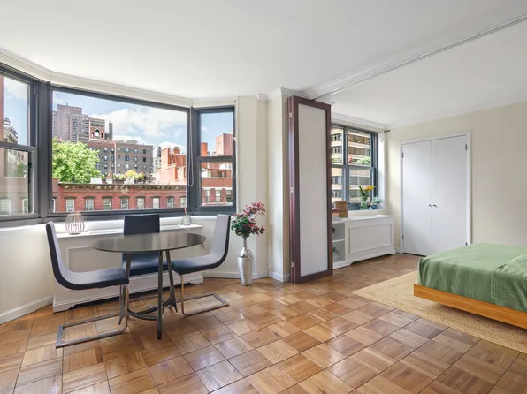 200 East 90th Street 6H image 2 of 8