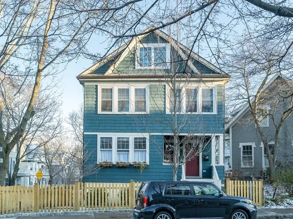 15 Toxteth St Unit 15, Brookline, MA 02445