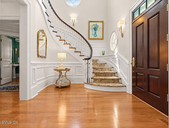 3rd image of 96 E Elm St #1