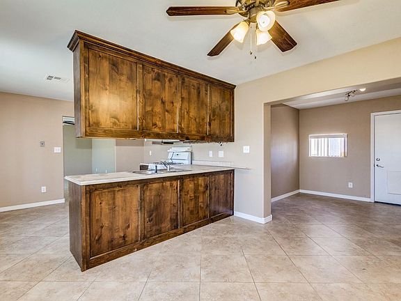 5th image of 9607 N 15th Pl