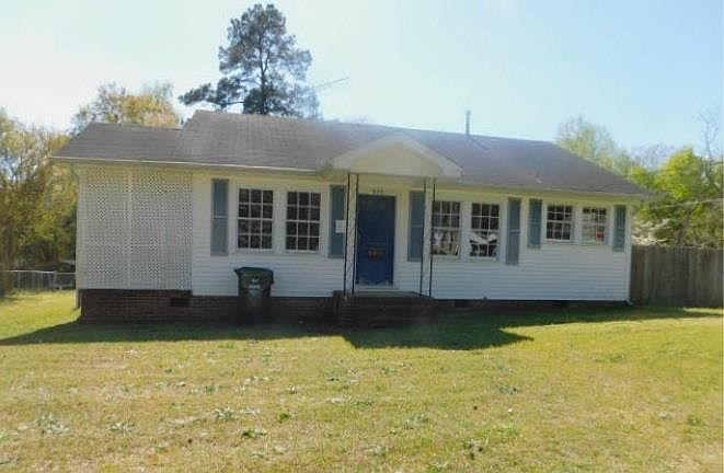1st image of 829 Edisto Ave