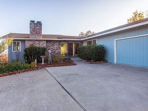 3rd image of 3601 Falconer Dr