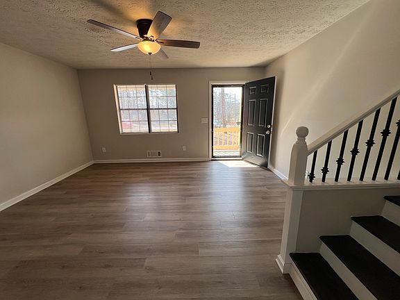 5th image of 675 Lookout Ct