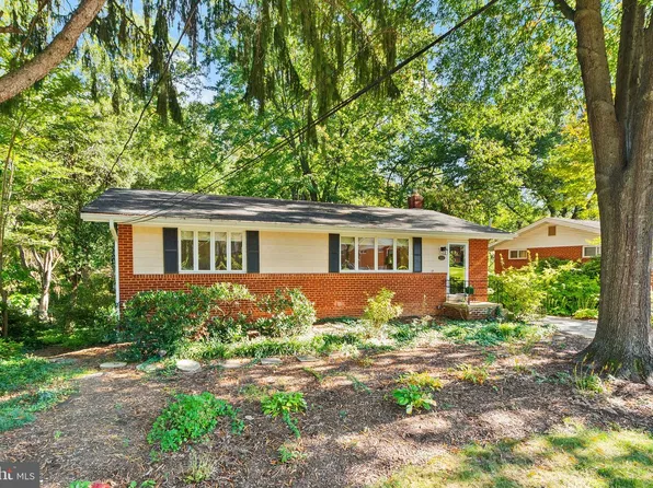 3523 Jean St, Fairfax, VA 22030
