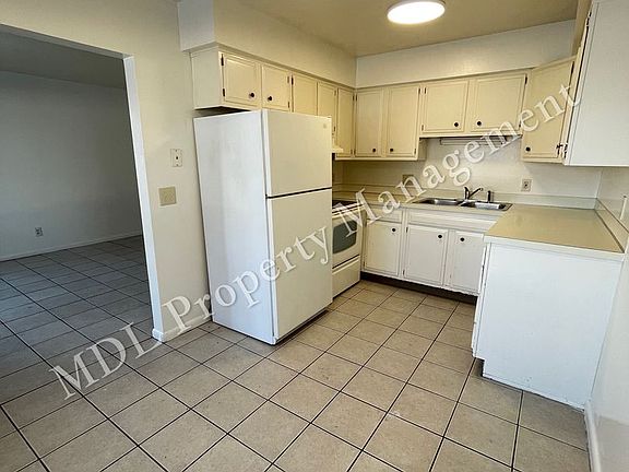 5th image of 2207 Weiss St