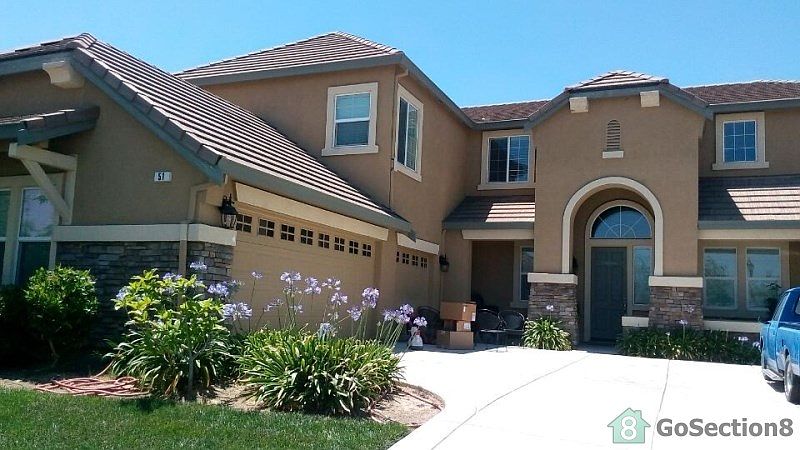 2nd image of 51 Escher Cir