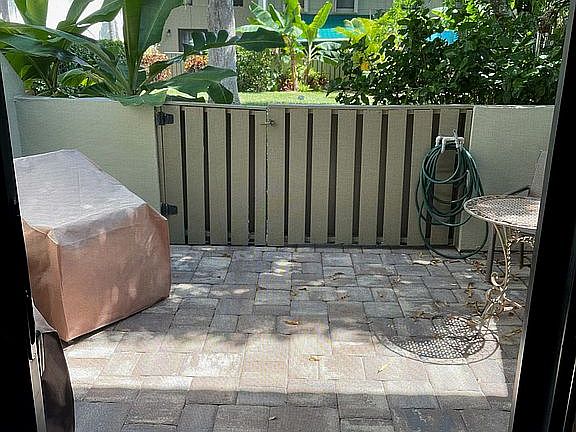 3rd image of 6031 Bayview Dr