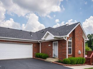 5512 Grey Hawk Cir, Louisville, KY 40219