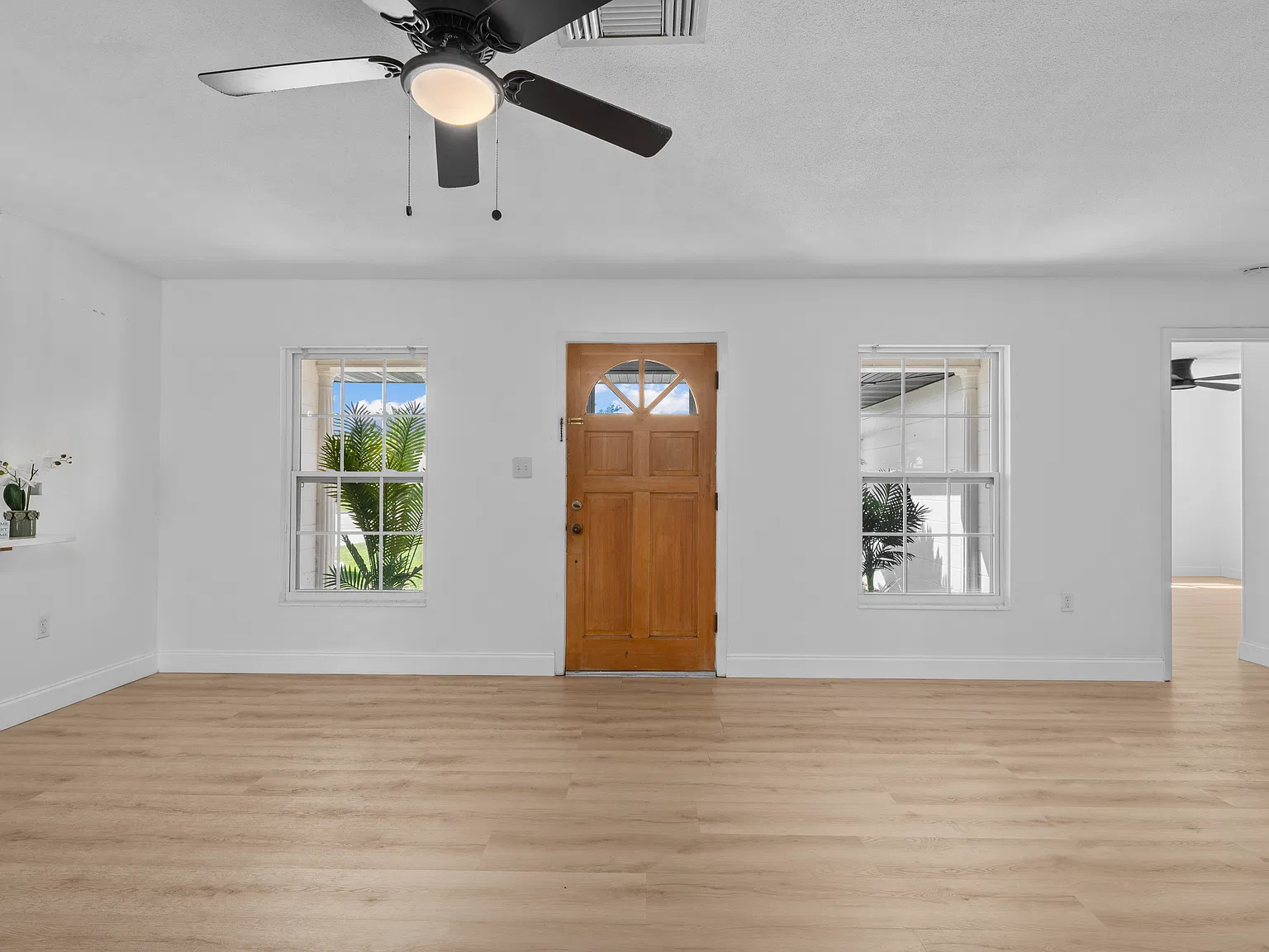 4 bed, 1900 sqft, $2,400 — Photo 4